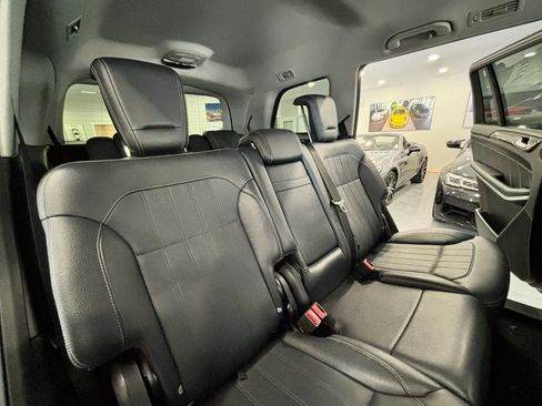 Used 2014 Mercedes-Benz GL 450 GL 450 4MATIC Sport Utility 4D image 16