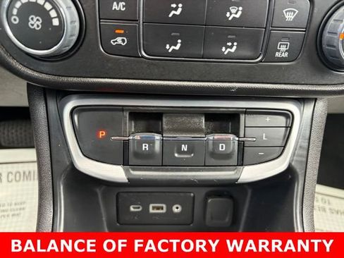 Used 2024 GMC Terrain SLE FWD image 24