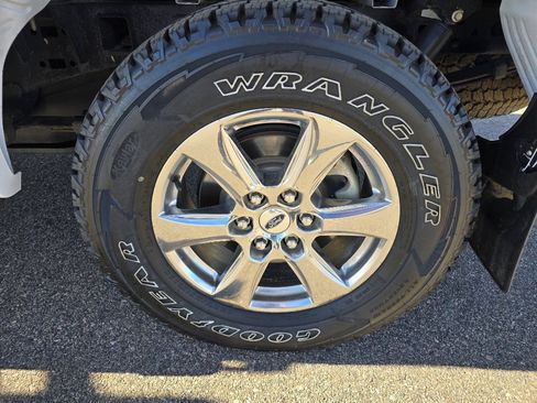 Used 2019 Ford F150 Lariat image 11