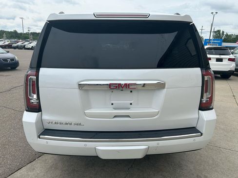 Used 2016 GMC Yukon XL Denali w/ Open Road Package AWD/4WD image 6