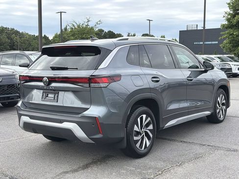 New 2025 Volkswagen Tiguan S FWD image 5