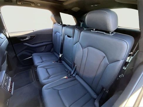 Used 2025 Audi Q7 3.0T Prestige w/ Prestige Package image 28