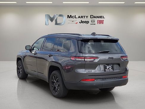 Used 2024 Jeep Grand Cherokee L Laredo image 4