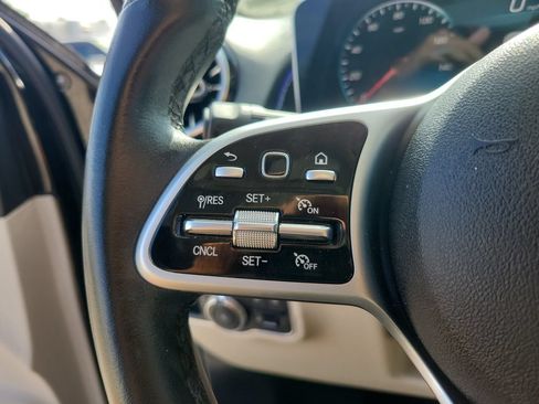 Used 2021 Mercedes-Benz GLB 250 w/ Premium Package image 19