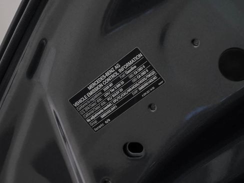 Used 2025 Mercedes-Benz C 300 Sedan image 31