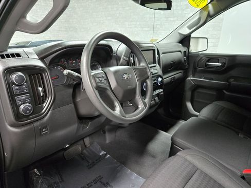 Used 2022 Chevrolet Silverado 1500 Custom Trail Boss AWD/4WD image 12