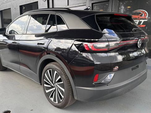 Used 2024 Volkswagen ID.4 S image 2