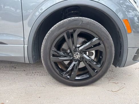 Used 2023 Volkswagen Tiguan SE R-Line FWD image 24