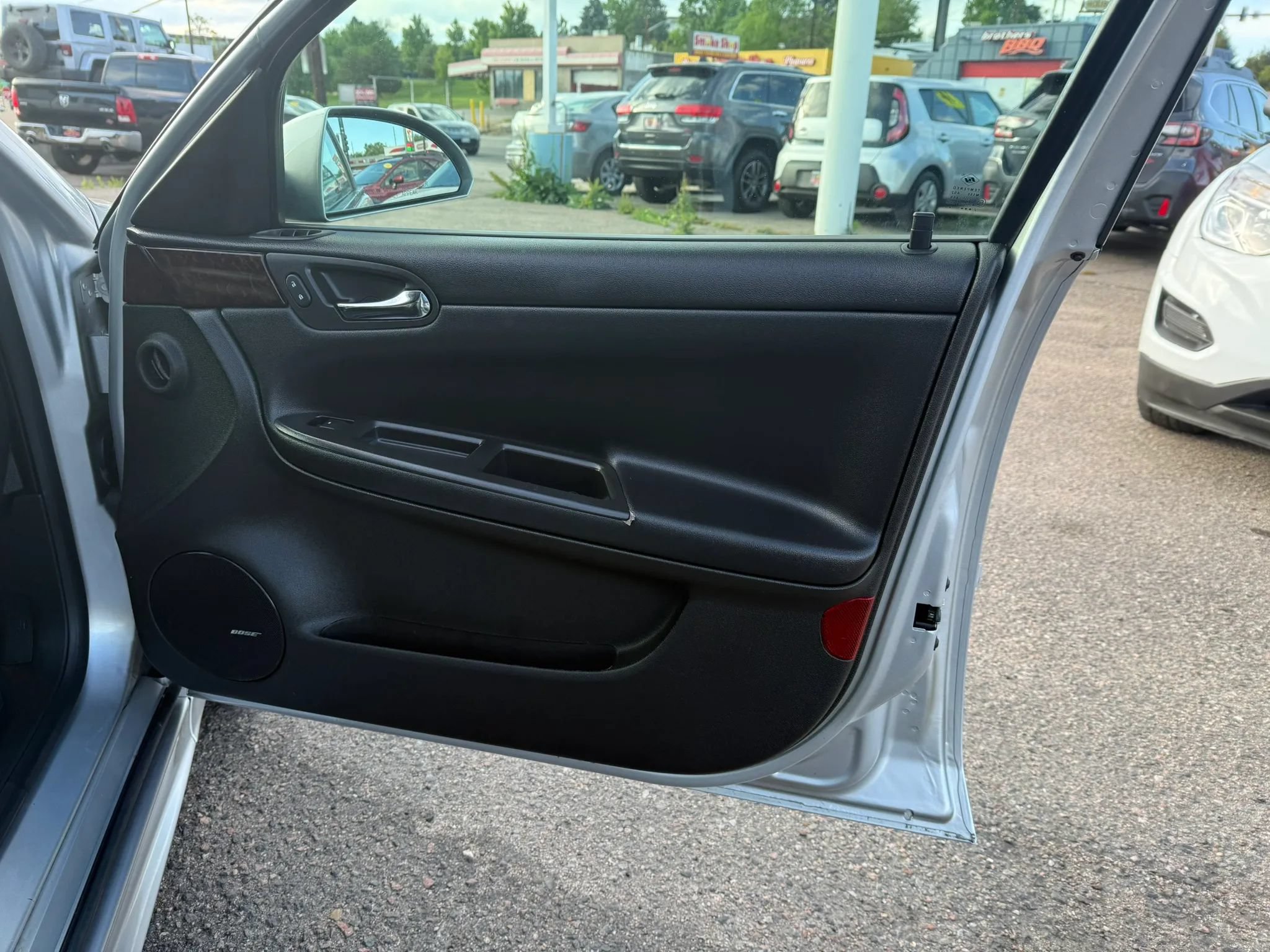 Used 2013 Chevrolet Impala LTZ FWD image 19
