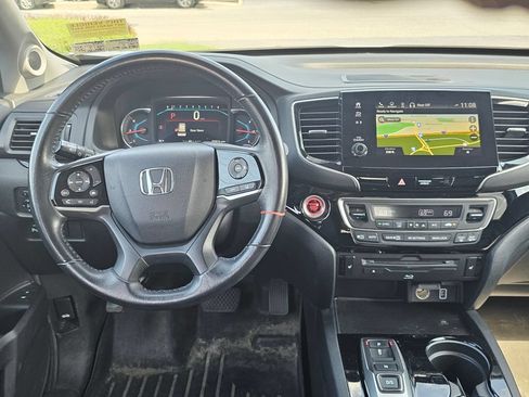 Used 2020 Honda Pilot Touring image 2