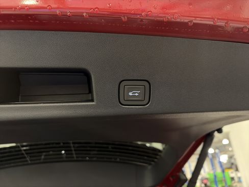 New 2026 Chevrolet Traverse LT w/ Sun and Wheel Package image 6