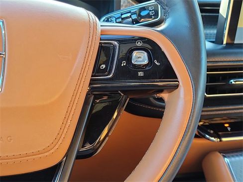 Certified 2022 Lincoln Aviator Black Label w/ Dynamic Handling Package image 17