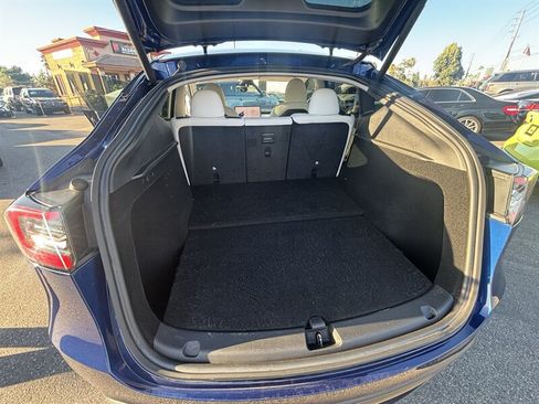 Used 2023 Tesla Model Y Performance AWD/4WD image 12
