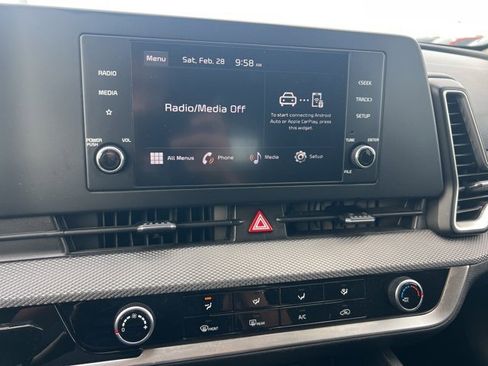 Used 2023 Kia Sportage LX image 12