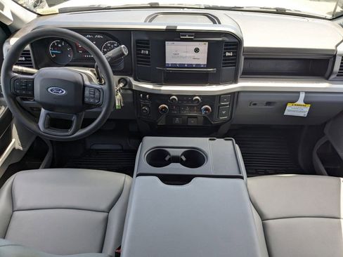 New 2025 Ford F550 4x4 Crew Cab Super Duty image 13