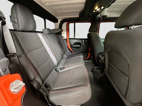 Used 2023 Jeep Gladiator Rubicon AWD/4WD image 26