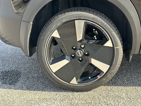 New 2026 Nissan Kicks SR image 17