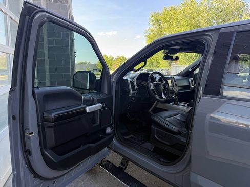 Used 2020 Ford F150 Lariat w/ Equipment Group 502A Luxury AWD/4WD image 17
