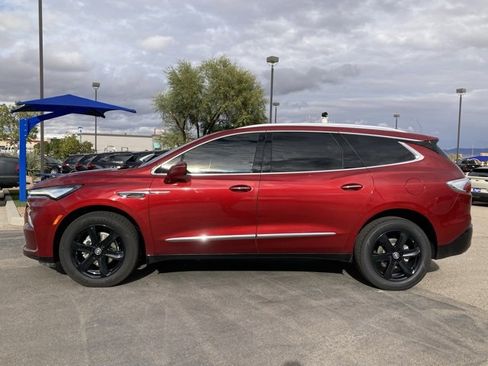 Used 2023 Buick Enclave Essence w/ Sport Touring Edition image 10