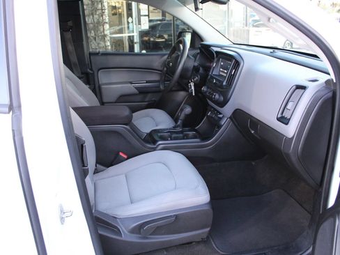 Used 2018 Chevrolet Colorado W/T w/ WT Convenience Package RWD image 10