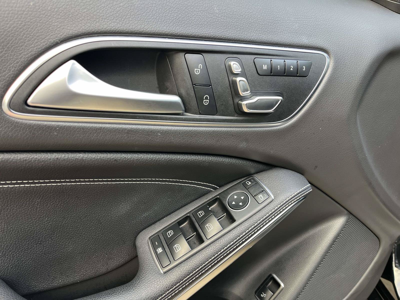 Used 2019 Mercedes-Benz GLA 250 4MATIC image 28