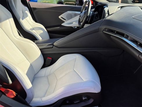 Used 2021 Chevrolet Corvette Stingray Preferred Cpe w/ Z51 Performance Package image 18