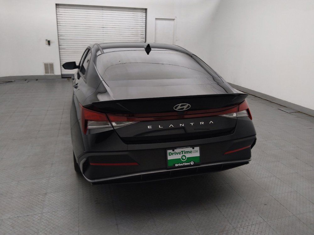 Used 2025 Hyundai Elantra Sport FWD image 6