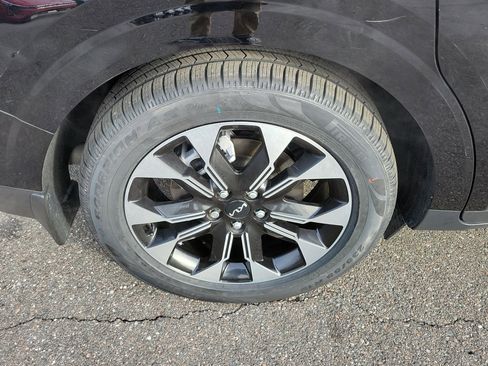 Certified 2024 Kia Carnival EX image 41