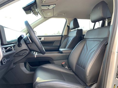 Used 2025 Hyundai Santa Fe SEL image 29