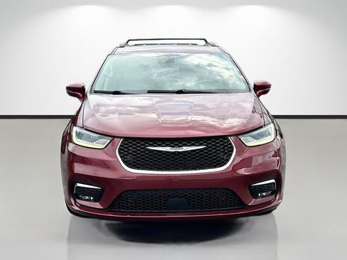 Used 2021 Chrysler Pacifica Touring-L w/ Premium & Safety Sphere Group FWD image 8