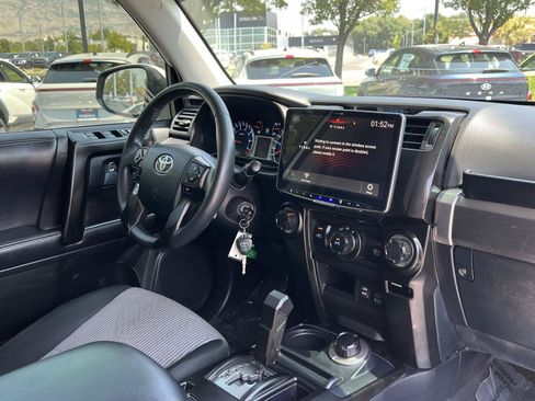 Used 2019 Toyota 4Runner SR5 AWD/4WD image 20