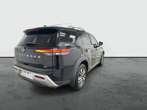 Used 2023 Nissan Pathfinder SL FWD image 3