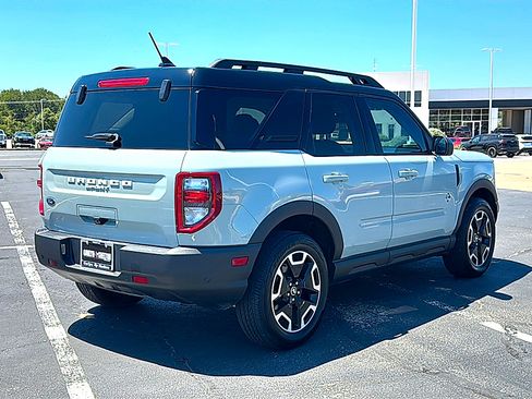 Used 2024 Ford Bronco Sport Outer Banks AWD/4WD image 8