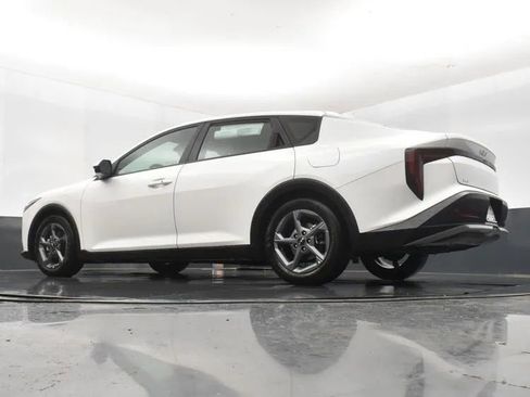 Used 2025 Kia K4 FWD image 12