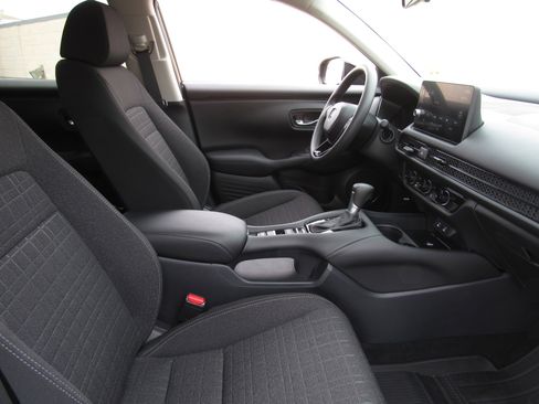 Used 2026 Honda HR-V LX image 8