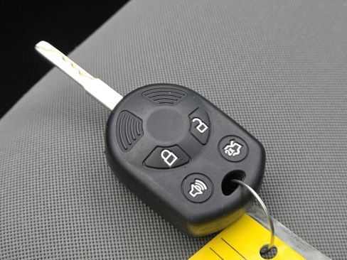 Used 2015 Ford Escape SE image 31