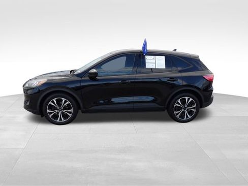 Certified 2021 Ford Escape SE w/ SE Sport Appearance Package image 4