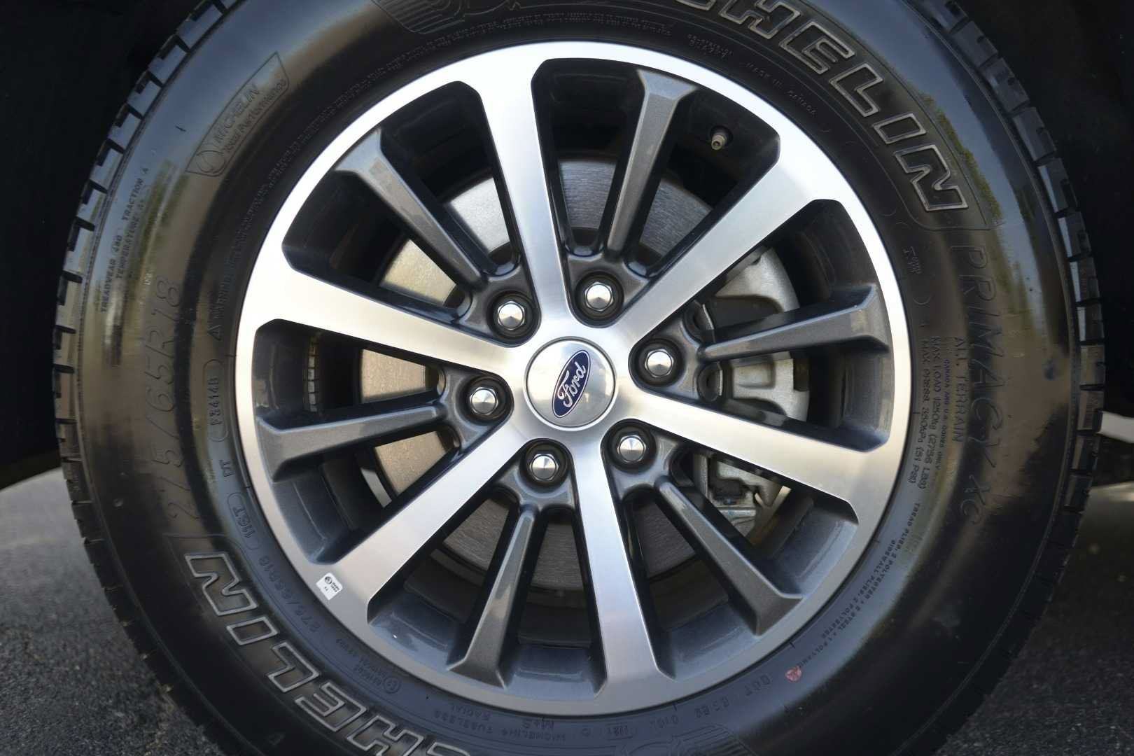 Used 2021 Ford Expedition XLT AWD/4WD image 24