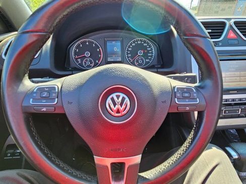Used 2011 Volkswagen Eos Komfort FWD image 17