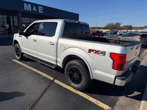 Used 2019 Ford F150 Lariat image 3