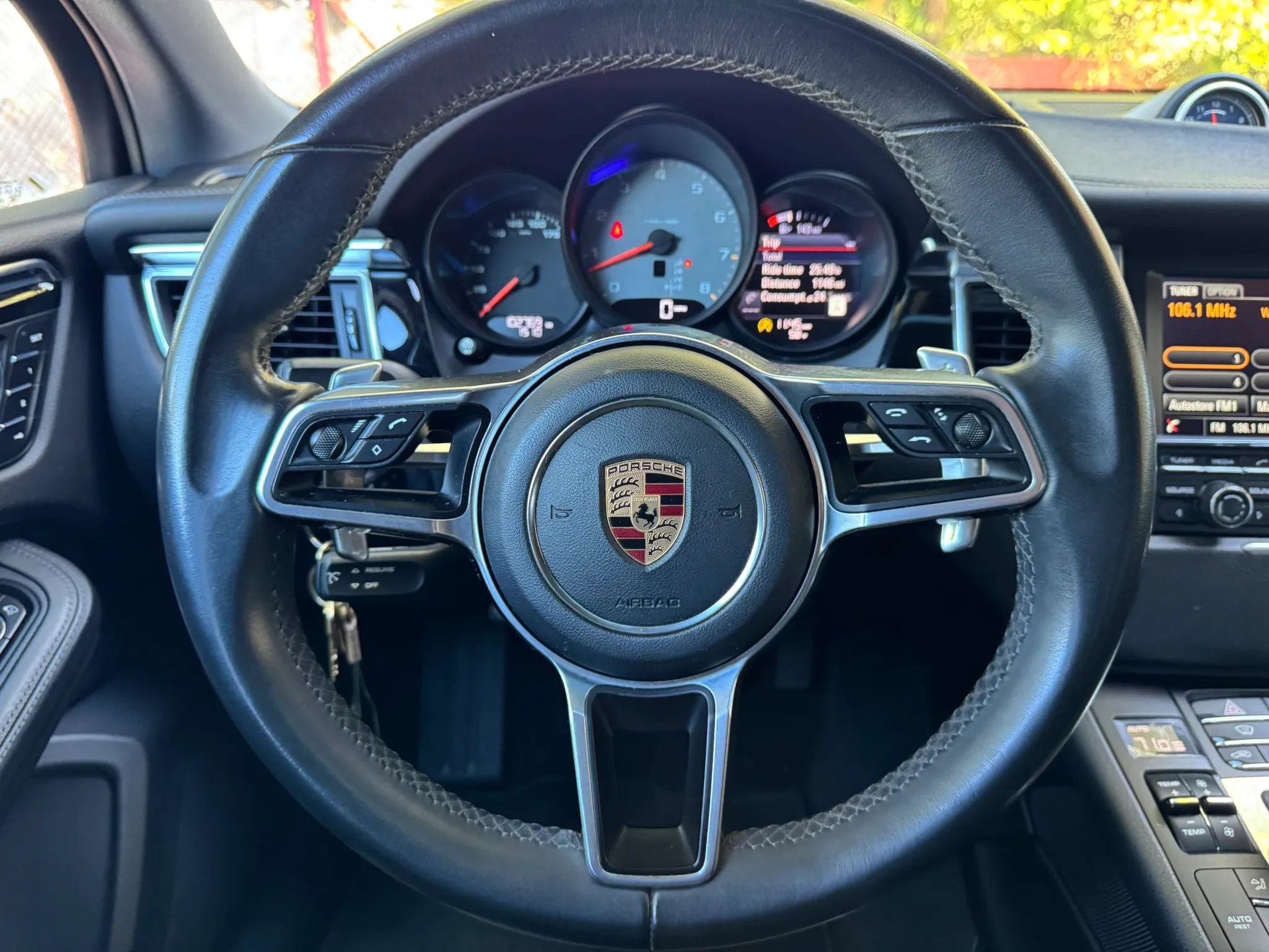 Used 2016 Porsche Macan S w/ Infotainment Package AWD/4WD image 14