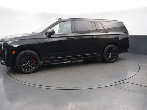 Certified 2023 Cadillac Escalade ESV Sport Platinum w/ LPO, ONYX Package image 2