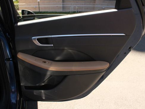 Used 2020 Hyundai Sonata Limited FWD image 25