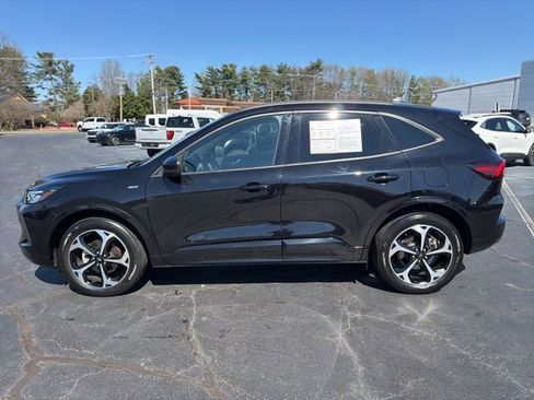 Certified 2023 Ford Escape ST-Line Select w/ Tech Pack #2 image 4