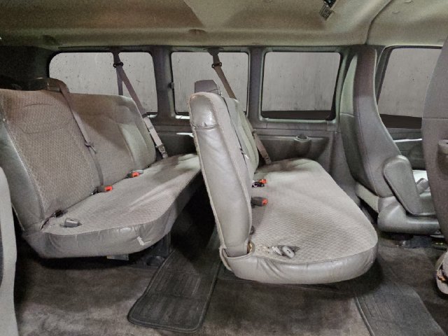 Used 2011 Chevrolet Express 1500 LT w/ LT Preferred Equipment Group AWD/4WD image 21