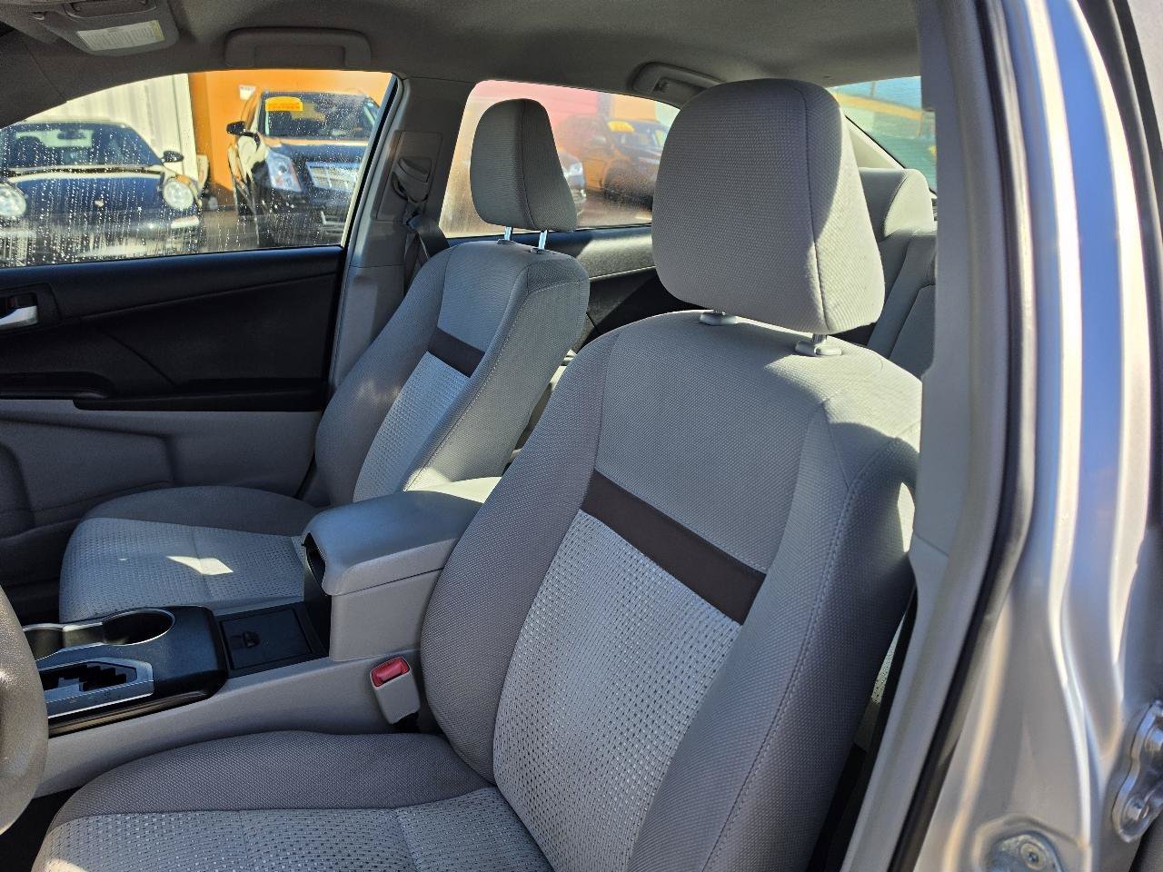Used 2012 Toyota Camry LE FWD image 15