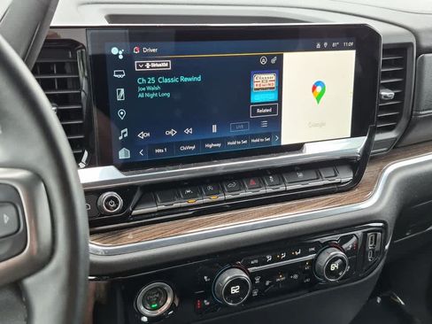 Used 2023 Chevrolet Silverado 1500 LT AWD/4WD image 12