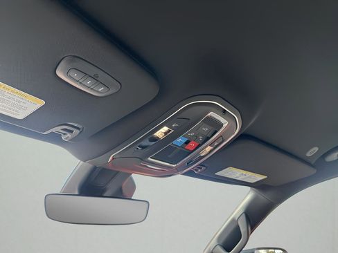 New 2026 Jeep Grand Wagoneer 2WD w/ 8-Passenger Seating Package image 37