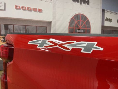 Used 2022 Chevrolet Silverado 1500 Custom image 28