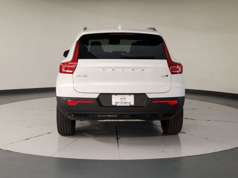 New 2026 Volvo XC40 B5 Ultra w/ Protection Package Premier AWD/4WD image 10
